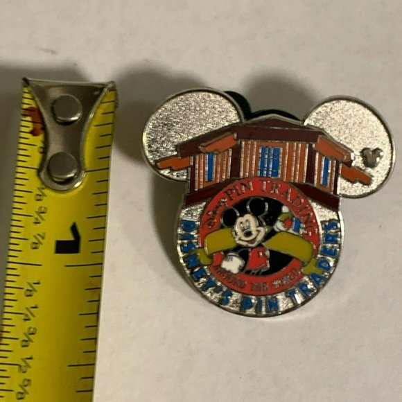 Disney Pin Trading Around the World Logo Promotion (Disney's Pin Traders) 2007 - Picture 6 of 6
